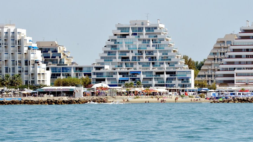 La Grande-Motte � pyramides et marina